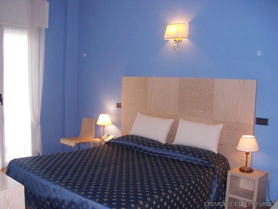 Hotel Levante Rimini Pokoj fotografie